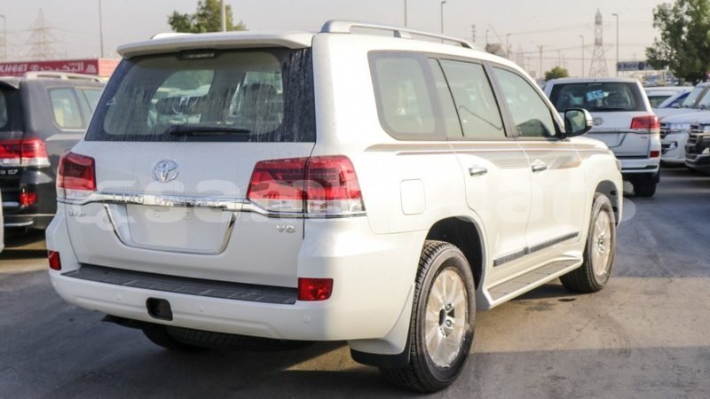 Big with watermark toyota land cruiser a ana import dubai 3666