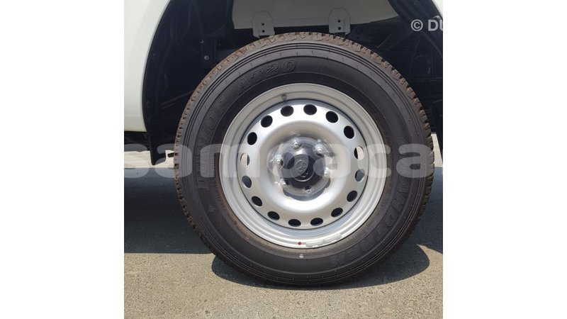 Big with watermark toyota hilux a ana import dubai 3667