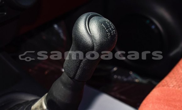 Acheter Import Voiture Toyota Hilux Blanc à Import - Dubai, A'ana Acheter Import Voiture Toyota Hilux Blanc à Import - Dubai, A'ana