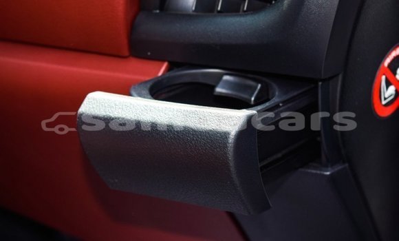 Acheter Import Voiture Toyota Hilux Blanc à Import - Dubai, A'ana Acheter Import Voiture Toyota Hilux Blanc à Import - Dubai, A'ana