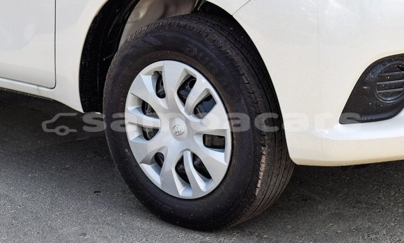 Acheter Import Voiture Toyota Hilux Blanc à Import - Dubai, A'ana Acheter Import Voiture Toyota Hilux Blanc à Import - Dubai, A'ana