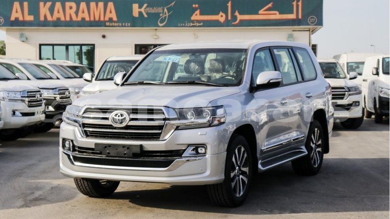 Big with watermark toyota land cruiser a ana import dubai 3670