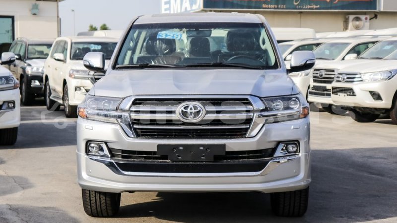 Big with watermark toyota land cruiser a ana import dubai 3670