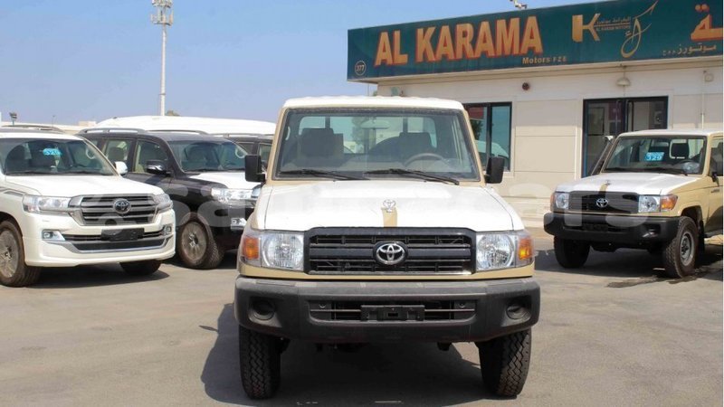 Big with watermark toyota land cruiser a ana import dubai 3671