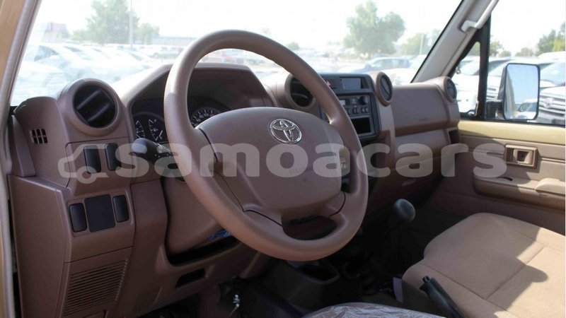 Big with watermark toyota land cruiser a ana import dubai 3671