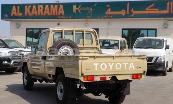 Acheter Import Voiture Toyota Land Cruiser Beige à Import - Dubai, A'ana Acheter Import Voiture Toyota Land Cruiser Beige à Import - Dubai, A'ana