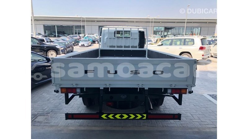 Big with watermark mitsubishi carisma a ana import dubai 3672