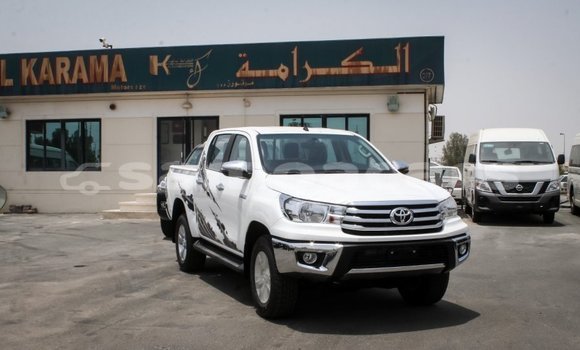 Acheter Import Voiture Toyota Hilux Blanc à Import - Dubai, A'ana Acheter Import Voiture Toyota Hilux Blanc à Import - Dubai, A'ana