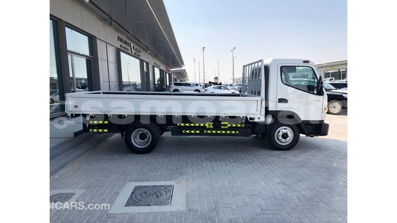 Big with watermark mitsubishi carisma a ana import dubai 3676