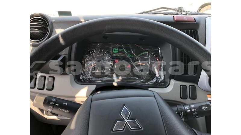 Big with watermark mitsubishi carisma a ana import dubai 3676