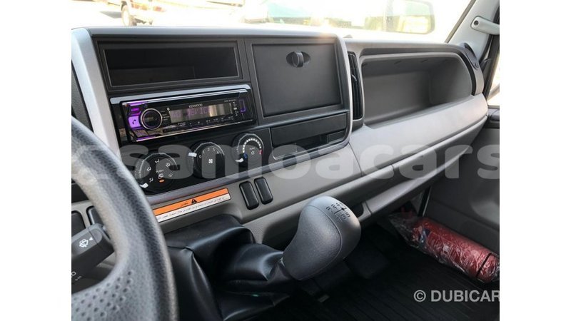 Big with watermark mitsubishi carisma a ana import dubai 3676