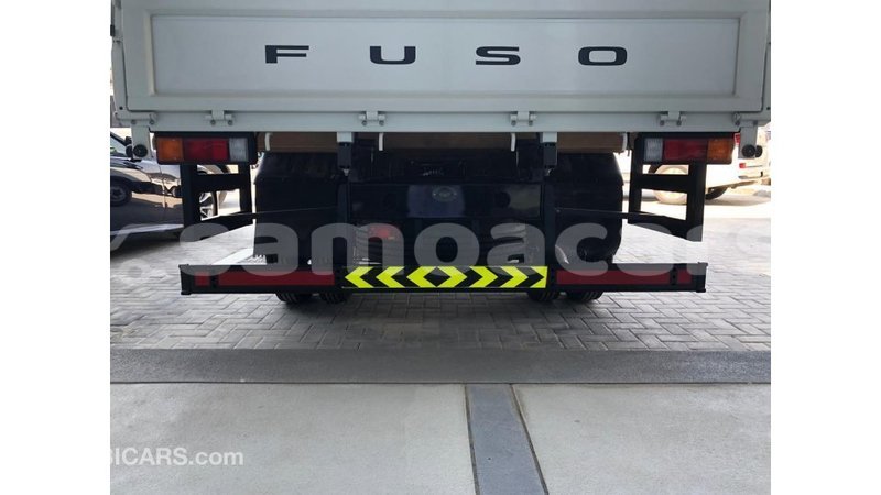 Big with watermark mitsubishi carisma a ana import dubai 3676