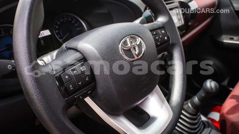 Big with watermark toyota hilux a ana import dubai 3677