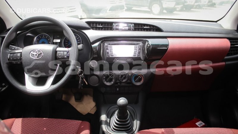 Big with watermark toyota hilux a ana import dubai 3677