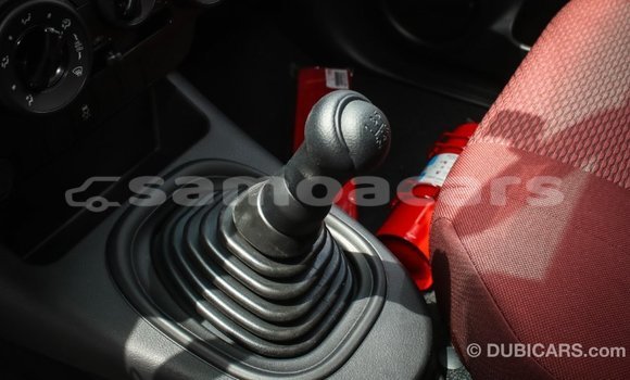 Acheter Import Voiture Toyota Hilux Blanc à Import - Dubai, A'ana Acheter Import Voiture Toyota Hilux Blanc à Import - Dubai, A'ana