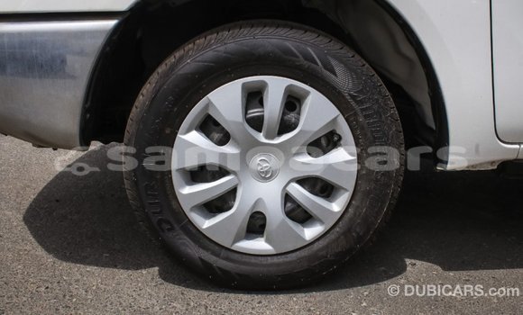 Acheter Import Voiture Toyota Hilux Blanc à Import - Dubai, A'ana Acheter Import Voiture Toyota Hilux Blanc à Import - Dubai, A'ana