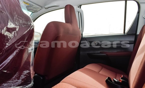 Buy Import Toyota Hilux White Car in Import - Dubai in A'ana Buy Import Toyota Hilux White Car in Import - Dubai in A'ana
