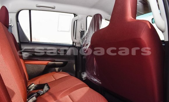 Buy Import Toyota Hilux White Car in Import - Dubai in A'ana Buy Import Toyota Hilux White Car in Import - Dubai in A'ana