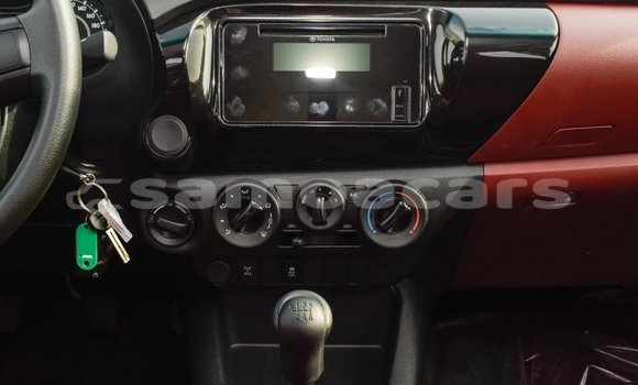 Buy Import Toyota Hilux White Car in Import - Dubai in A'ana Buy Import Toyota Hilux White Car in Import - Dubai in A'ana