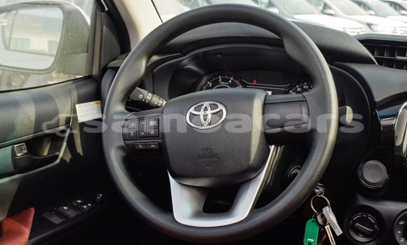 Buy Import Toyota Hilux White Car in Import - Dubai in A'ana Buy Import Toyota Hilux White Car in Import - Dubai in A'ana