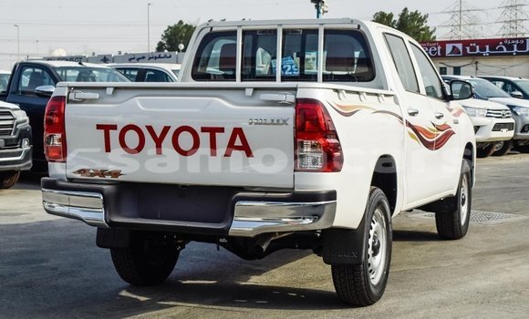Buy Import Toyota Hilux White Car in Import - Dubai in A'ana Buy Import Toyota Hilux White Car in Import - Dubai in A'ana