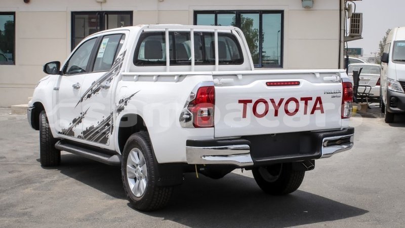 Big with watermark toyota hilux a ana import dubai 3679