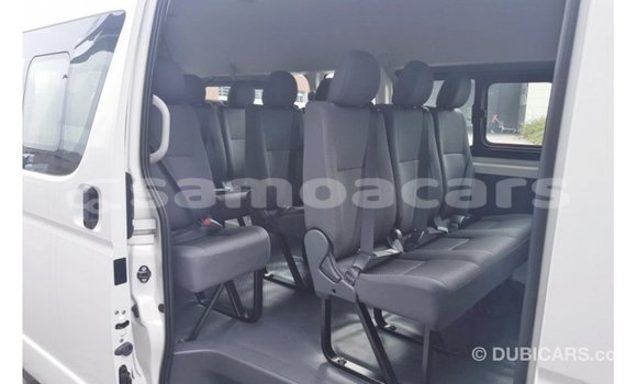 Acheter Import Voiture Toyota Hiace Blanc à Import - Dubai, A'ana Acheter Import Voiture Toyota Hiace Blanc à Import - Dubai, A'ana
