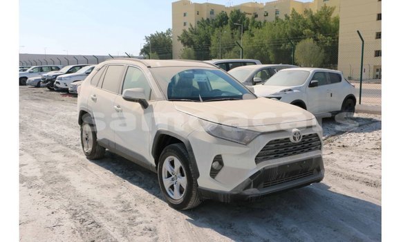 Acheter Import Voiture Toyota 4Runner Blanc à Import - Dubai, A'ana Acheter Import Voiture Toyota 4Runner Blanc à Import - Dubai, A'ana