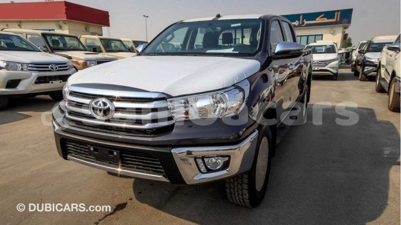 Big with watermark toyota hilux a ana import dubai 3691