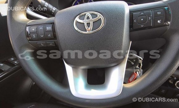 Acheter Import Voiture Toyota Hilux Noir à Import - Dubai, A'ana Acheter Import Voiture Toyota Hilux Noir à Import - Dubai, A'ana