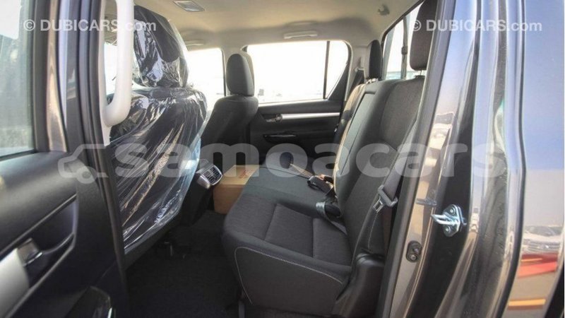 Big with watermark toyota hilux a ana import dubai 3691