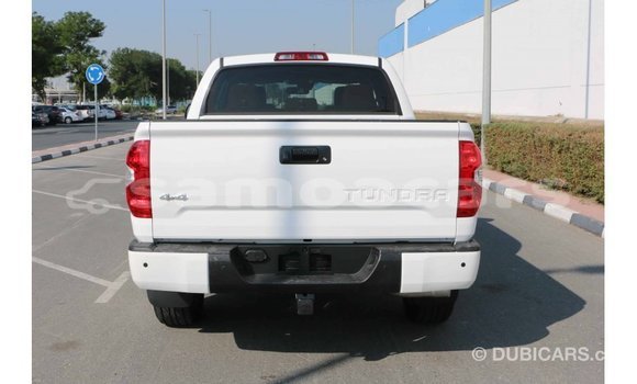 Acheter Import Voiture Toyota Tundra Blanc à Import - Dubai, A'ana Acheter Import Voiture Toyota Tundra Blanc à Import - Dubai, A'ana