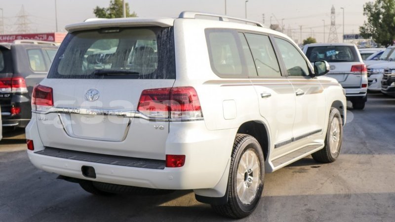 Big with watermark toyota land cruiser a ana import dubai 3703