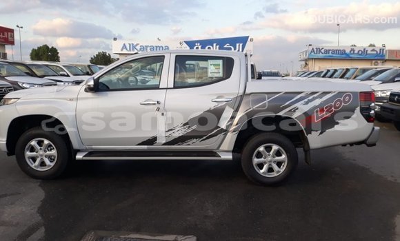 Acheter Import Voiture Mitsubishi L200 Blanc à Import - Dubai, A'ana Acheter Import Voiture Mitsubishi L200 Blanc à Import - Dubai, A'ana