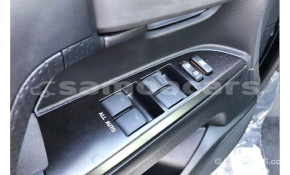 Acheter Import Voiture Toyota Land Cruiser Noir à Import - Dubai, A'ana Acheter Import Voiture Toyota Land Cruiser Noir à Import - Dubai, A'ana