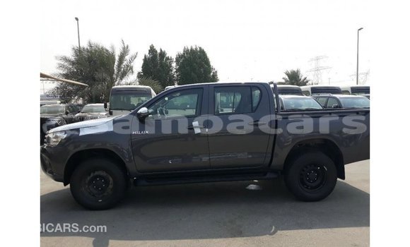 Acheter Import Voiture Toyota Hilux Noir à Import - Dubai, A'ana Acheter Import Voiture Toyota Hilux Noir à Import - Dubai, A'ana