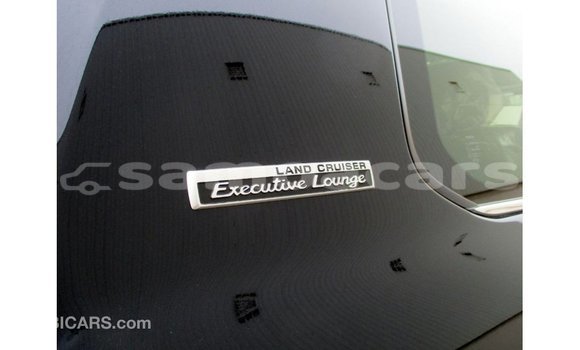 Acheter Import Voiture Toyota Land Cruiser Noir à Import - Dubai, A'ana Acheter Import Voiture Toyota Land Cruiser Noir à Import - Dubai, A'ana