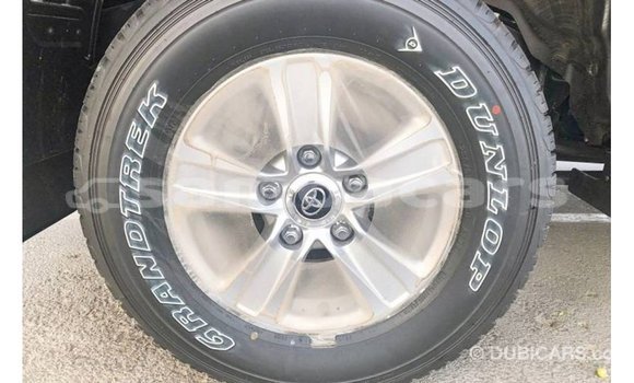 Acheter Import Voiture Toyota Land Cruiser Noir à Import - Dubai, A'ana Acheter Import Voiture Toyota Land Cruiser Noir à Import - Dubai, A'ana