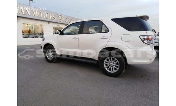 Buy Import Toyota Fortuner White Car in Import - Dubai in A'ana Buy Import Toyota Fortuner White Car in Import - Dubai in A'ana