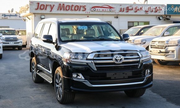 Acheter Import Voiture Toyota Land Cruiser Noir à Import - Dubai, A'ana Acheter Import Voiture Toyota Land Cruiser Noir à Import - Dubai, A'ana