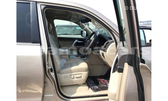 Buy Import Toyota Land Cruiser Other Car in Import - Dubai in A'ana Buy Import Toyota Land Cruiser Other Car in Import - Dubai in A'ana