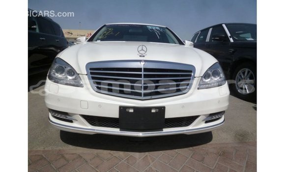 Buy Import Mercedes-Benz 190 White Car in Import - Dubai in A'ana Buy Import Mercedes-Benz 190 White Car in Import - Dubai in A'ana