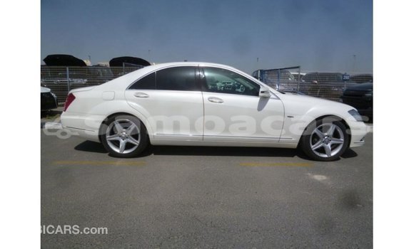 Buy Import Mercedes-Benz 190 White Car in Import - Dubai in A'ana Buy Import Mercedes-Benz 190 White Car in Import - Dubai in A'ana