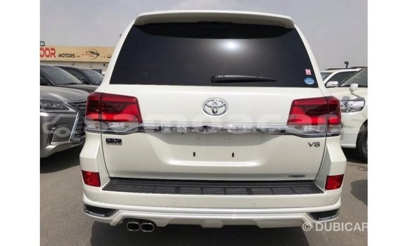Buy Import Toyota Land Cruiser White Car in Import - Dubai in A'ana Buy Import Toyota Land Cruiser White Car in Import - Dubai in A'ana