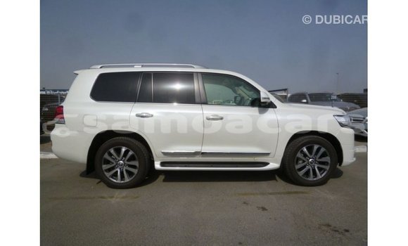 Buy Import Toyota Land Cruiser White Car in Import - Dubai in A'ana Buy Import Toyota Land Cruiser White Car in Import - Dubai in A'ana
