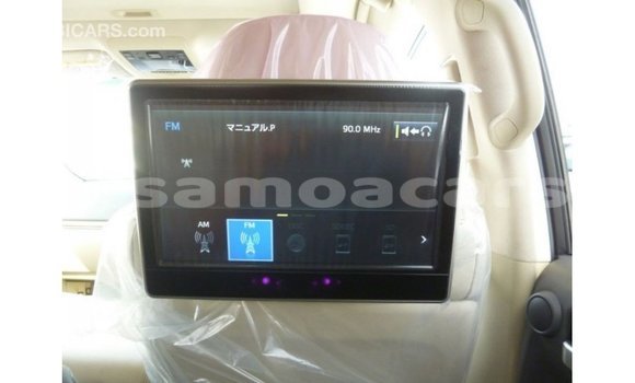 Buy Import Toyota Land Cruiser White Car in Import - Dubai in A'ana Buy Import Toyota Land Cruiser White Car in Import - Dubai in A'ana