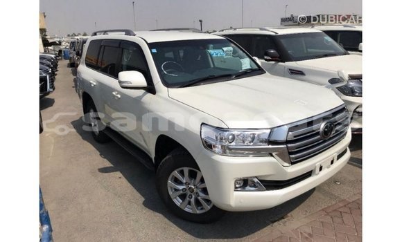 Buy Import Toyota Land Cruiser White Car in Import - Dubai in A'ana Buy Import Toyota Land Cruiser White Car in Import - Dubai in A'ana