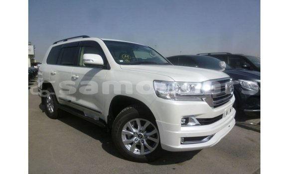 Buy Import Toyota Land Cruiser White Car in Import - Dubai in A'ana Buy Import Toyota Land Cruiser White Car in Import - Dubai in A'ana