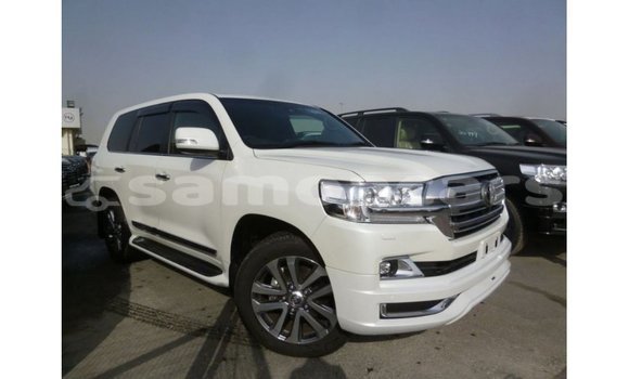 Buy Import Toyota Land Cruiser White Car in Import - Dubai in A'ana Buy Import Toyota Land Cruiser White Car in Import - Dubai in A'ana