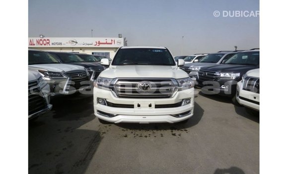 Buy Import Toyota Land Cruiser White Car in Import - Dubai in A'ana Buy Import Toyota Land Cruiser White Car in Import - Dubai in A'ana
